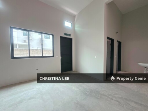 Double Storey Shoplot For Rent