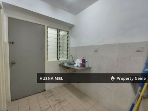Apartment Freehold 3 Bilik Low Level Pangsapuri Seroja Setia Alam Shah Alam Dekat Setia City Mall & NKVE