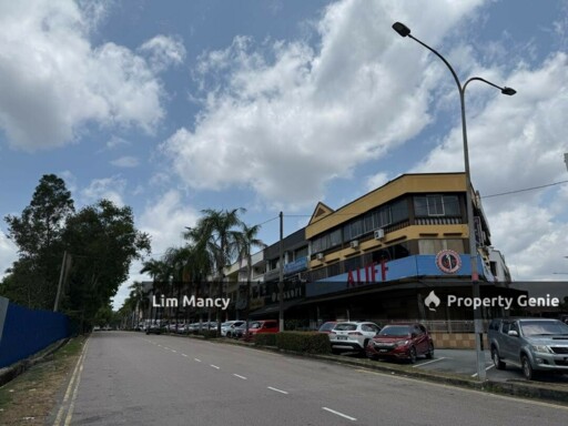 Taman Suria Three Storey Shoplot
