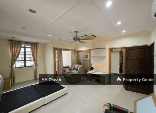 Bercham 2 storey Bungalow For Sale, Great Location, Near wet market, Spacious