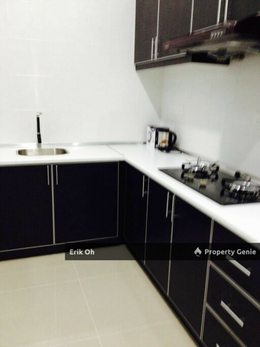 Kuchai Lama, Le Yuan Residence for sale Spacious 3+1 Bedroom Unit at | Tenanted | 2 Car Parks | Asking RM 880k (Nego)