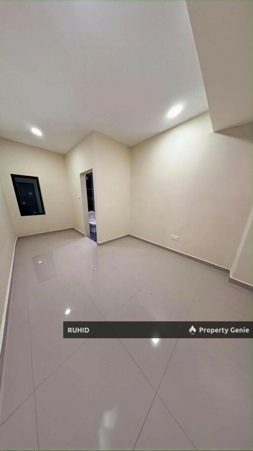 Taman Anggerik Kempas Double Storey Terrace 20x70 Fully Extended