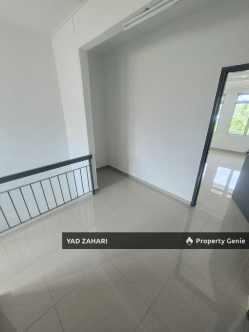 Seksyen 10, Shah Alam | 2-Storey Terrace 4 Bedrooms | RM649K - Refurbished, Facing Open & Renovated