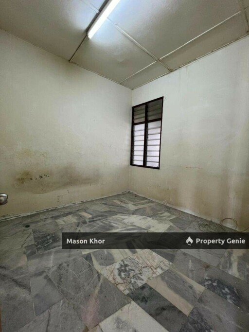 TAMAN NIRWANA 1-STOREY TERRACE 1098sf BARE UNIT ALMA