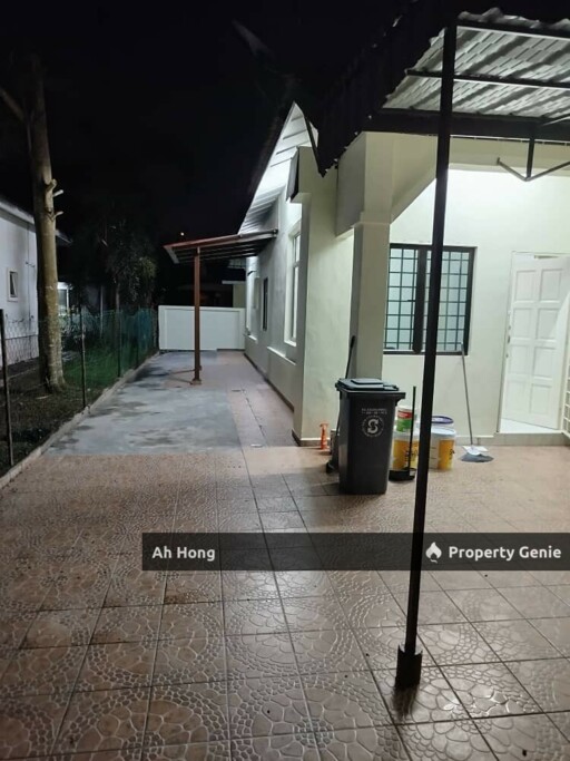 Bukit Indah / Single Storey / Corner Lot / Fully Furnished