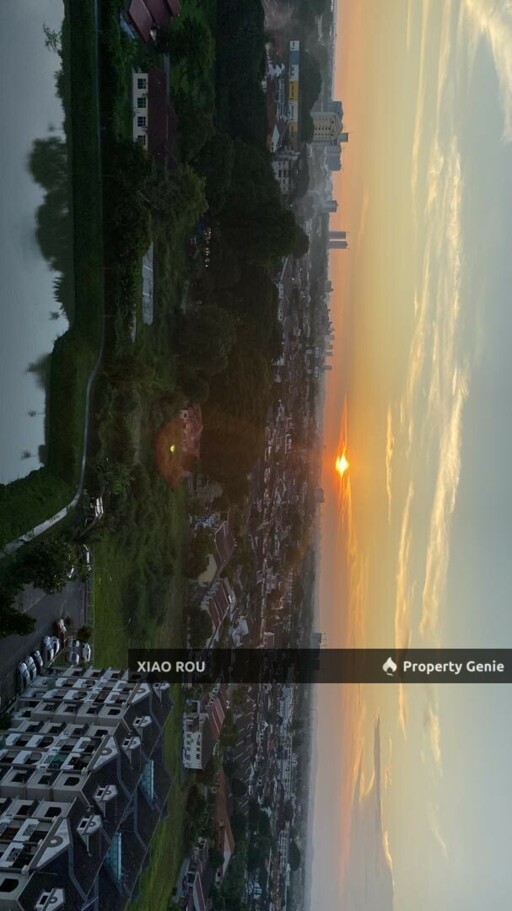 Teh Quartz Condominium For Sale