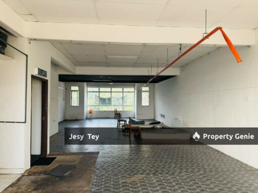 Taman Mount Austin - Shop For Rent 3rd Floor