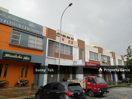 Pusat Perniagaan Bukit Raja near I-City
