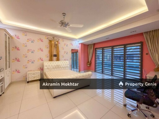 Fully Renovated & Nice ID | 2.5 Storey Superlink Taman Suria Tropika, Seri Kembangan