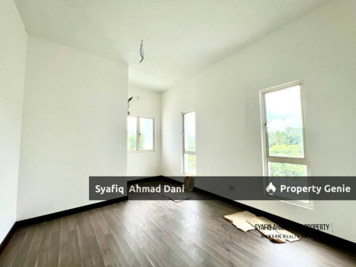 FREEHOLD CORNER LOT Double Storey Terrace Laman Azalea, Nilai