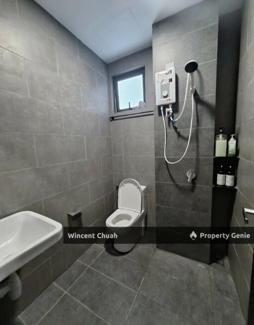 2BR 1BA | KL City View | Near MRT & Gleneagles