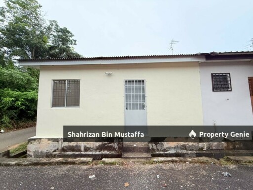 International Lot, End Lot, Taman Flora Heights, Pasir Gudang, Johor