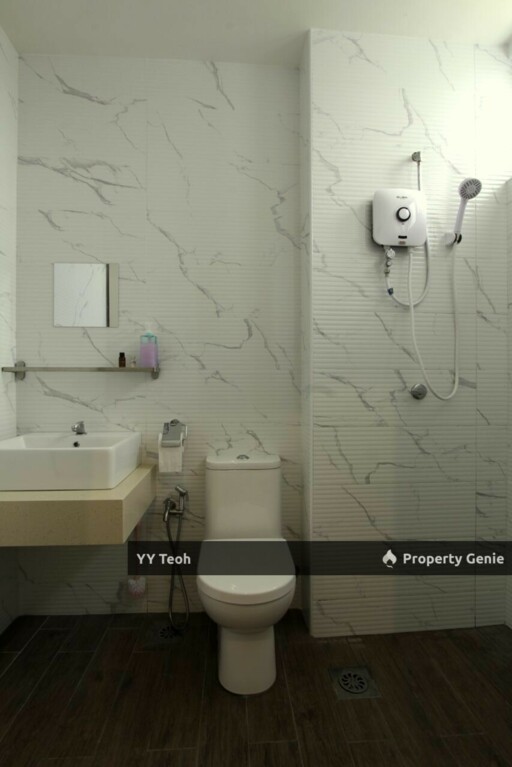 The Quartz Residence Kampung Lapan 2R Unit