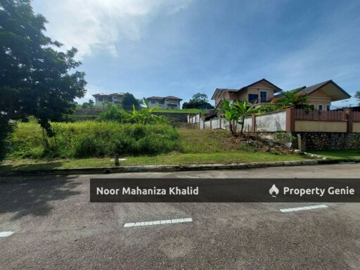 Tanah Lot Banglo Puncak Pinggiran Putra Kajang