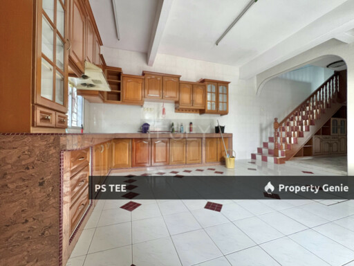 Double Storey Endlot to Sell