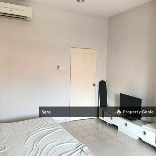 Double Storey Seri Margosa, Botani