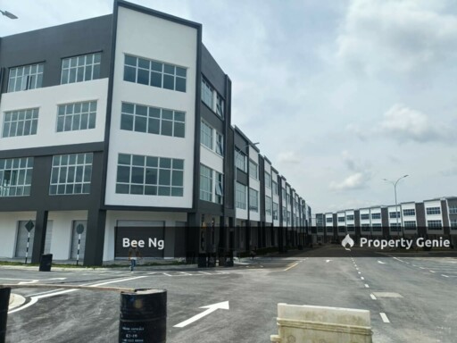 Aster Heights @ Tropicana Uplands/3 Storey Shop