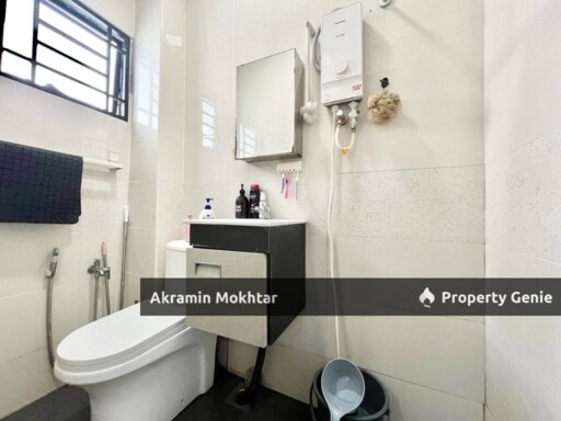 Freehold & Renovated | [End Lot] Double Storey, Taman Koperasi Cuepacs @ Kajang