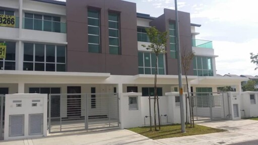 Izumi, Ambang Botanic 2