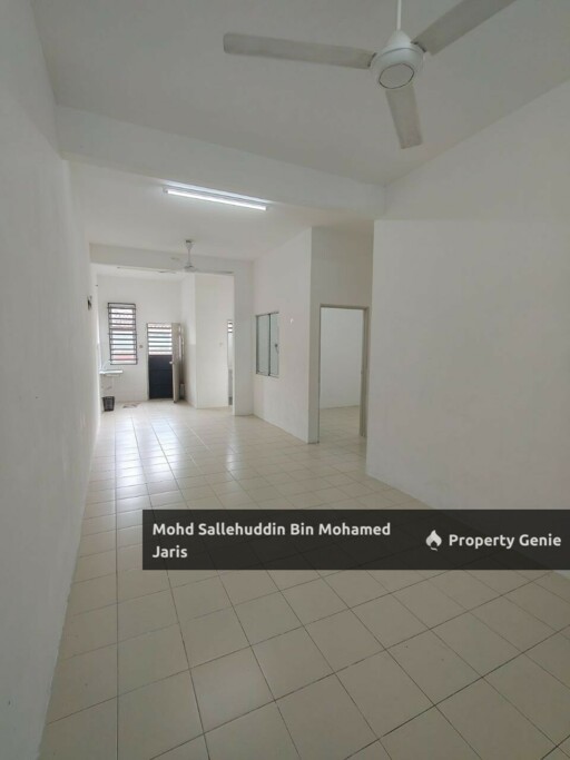 TERES SETINGKAT TAMAN SERI MAHKOTA PERMAI BATU 11  KUANTAN, PAHANG