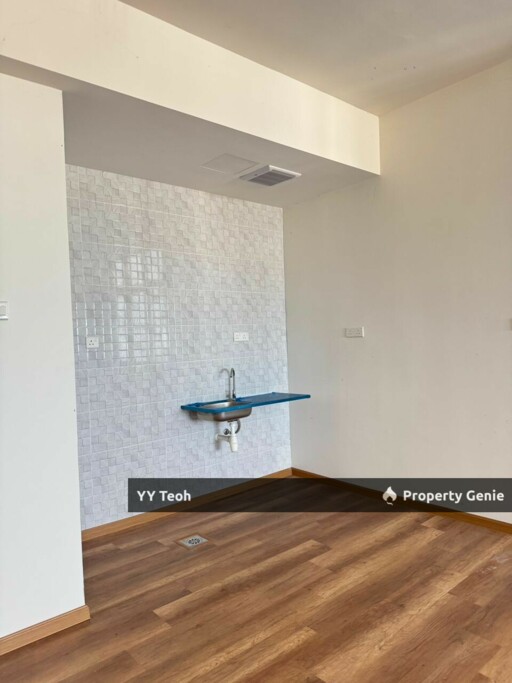 The Quartz Residence  Kampung Lapan Studio Unit