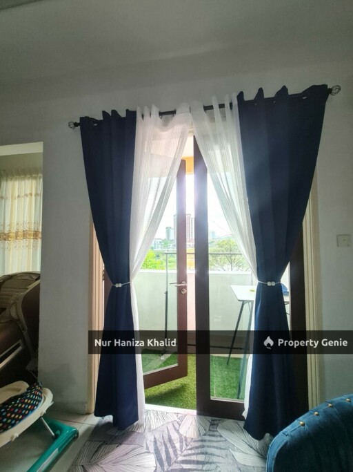 Town House, Lake Valley Avenue 2, Bandar Tun Hussein On Cheras Selangor
