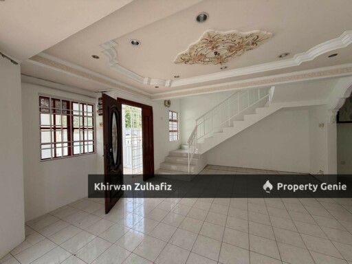 Jalan Semarak Bandar Utama Batang Kali Semi D 2-Storey For Sale