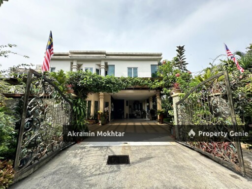 CORNER NICE RENOVATED & EXTENDED 2 STOREY SEMI D HOUSE SS4 KELANA JAYA  SELANGOR