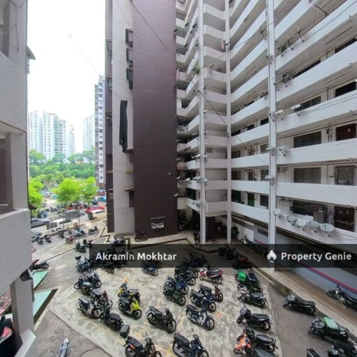 KONDO RAKYAT DESA PANTAI,  JALAN PANTAI DALAM, KL