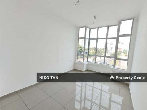 Saujana Plentong Apartment New Unit Near Taman Molek