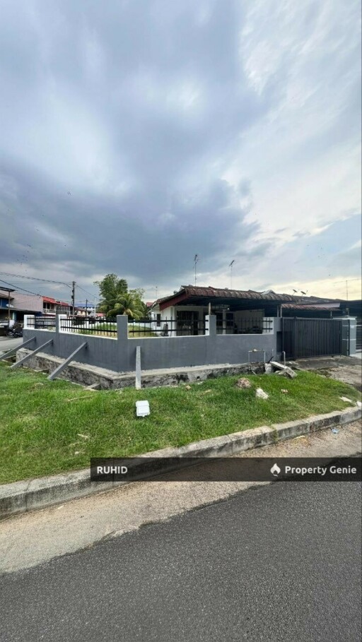 [CORNER LOT] Taman Putri Kulai