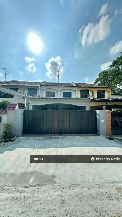 Taman Skudai Baru Fully Renovated 5-Bedroom Double Storey Terrace House for Sale