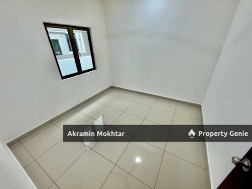 Freehold, Corner Unit & 2 Parking | Residensi Zamrud Kajang 2, Kajang Selangor .
