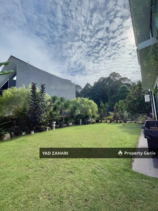 Semi-furnished Double Storey Zero Lot Bungalow Next to the Natural Lake, Perdana Heights