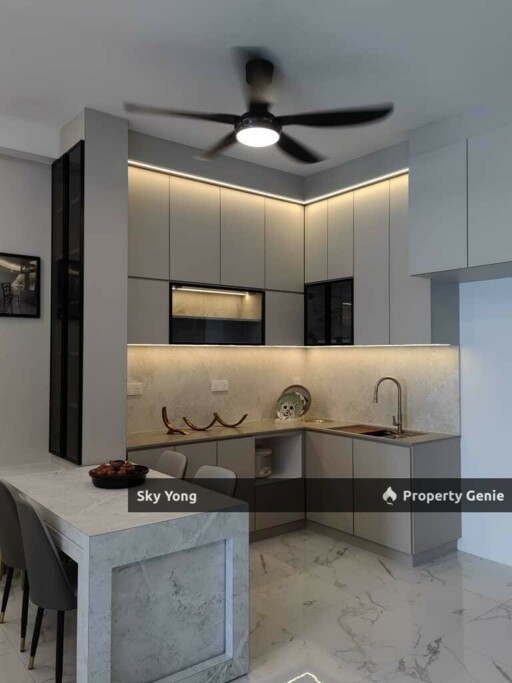 Quaywest Condominium Fully Furnished  For Rent