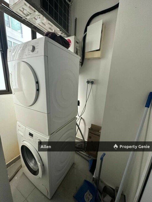 Marina Cove, JB Town (Tower C) Corner unit with Part Sea Facing