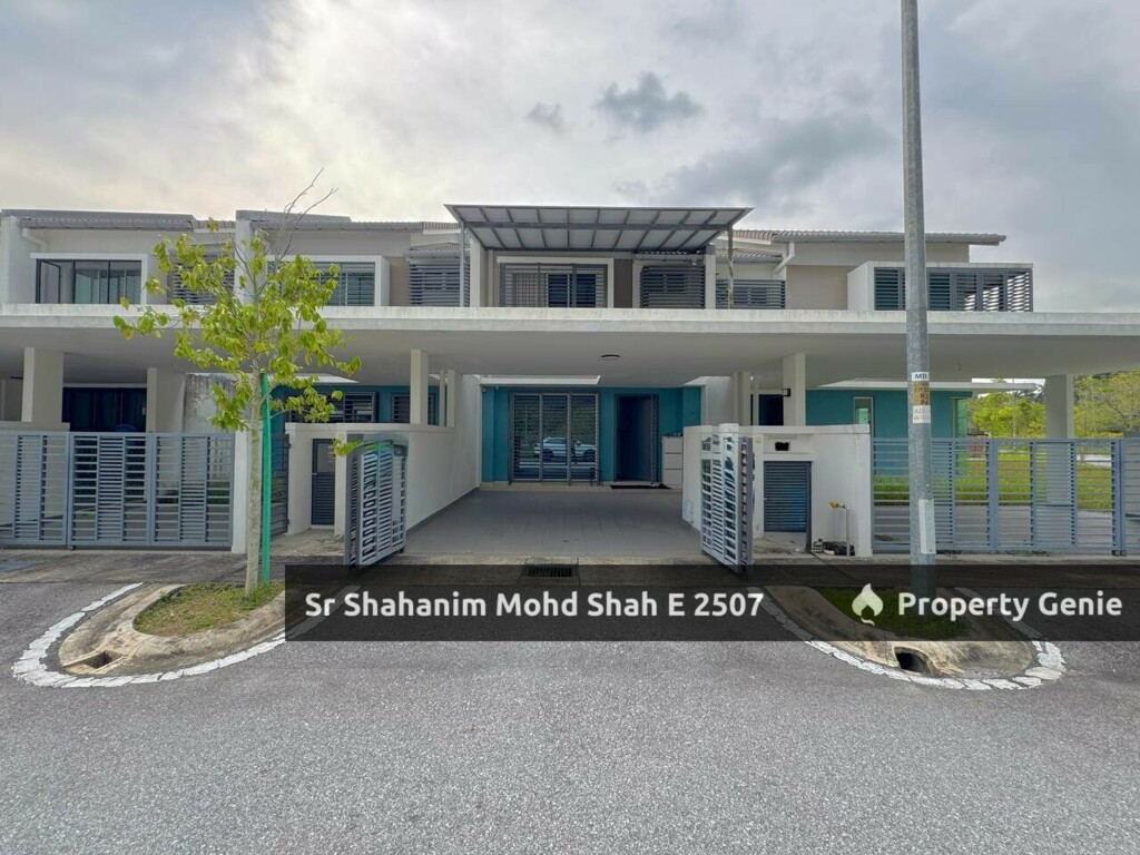 DOUBLE STOREY TERRACE INTERMEDIATE LAMAN MAWAR, KOTA SERIMAS, NILAI .