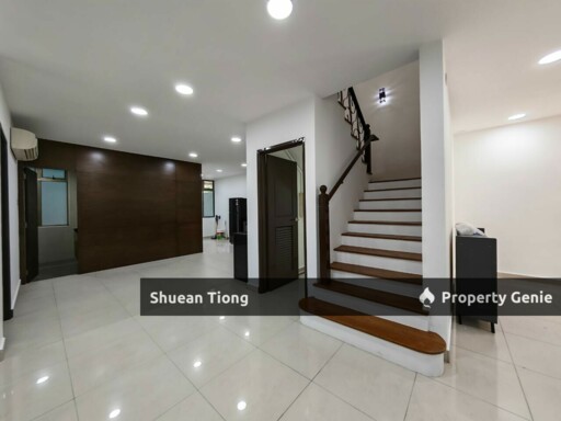 2 Storey Semi D @ Taman Sutera Utama for Rent