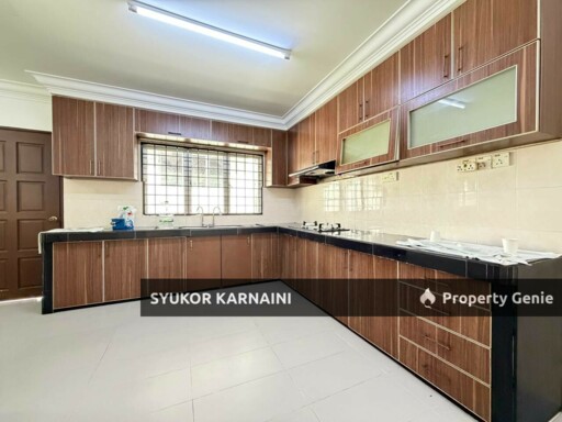 Double Storey Superlink Lorong Az Zaharah, Puncak Alam