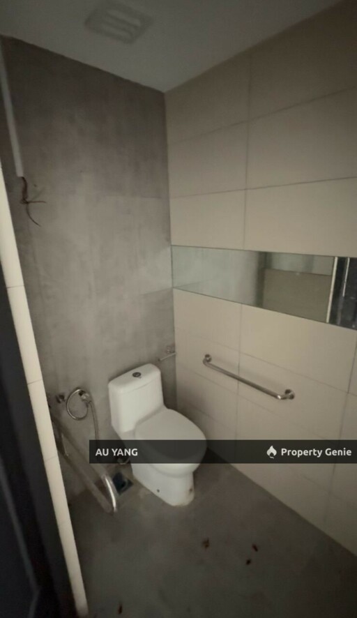 Jalan Sri Bahari George Town Pulau Pinang Ground Floor Shoplot For Rent 商业店面出租