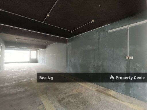 Setia Tropika / 3 Storey Shoplot  / Facing Main Road