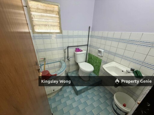 Bercham Taman Ramai Single Storey Terrace House Basic Condition Near Schools light industry area