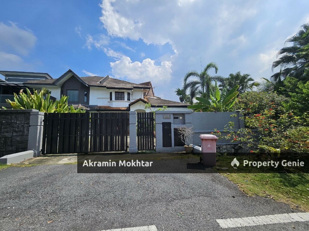 Beautiful Semi D House Jalan Pekaka Seksyen 8 Kota Damansara