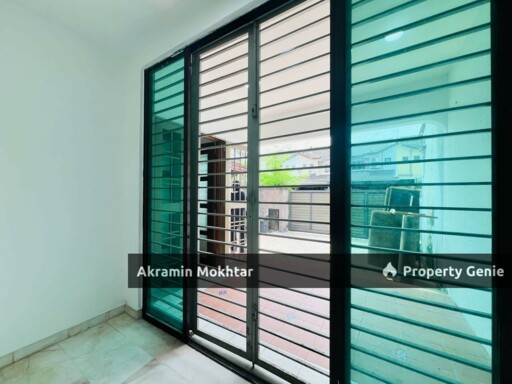 Freehold & Fully Renovated | 2 Storey Terrace Intermediate PU 10 @ Taman Puchong Utama, Puchong