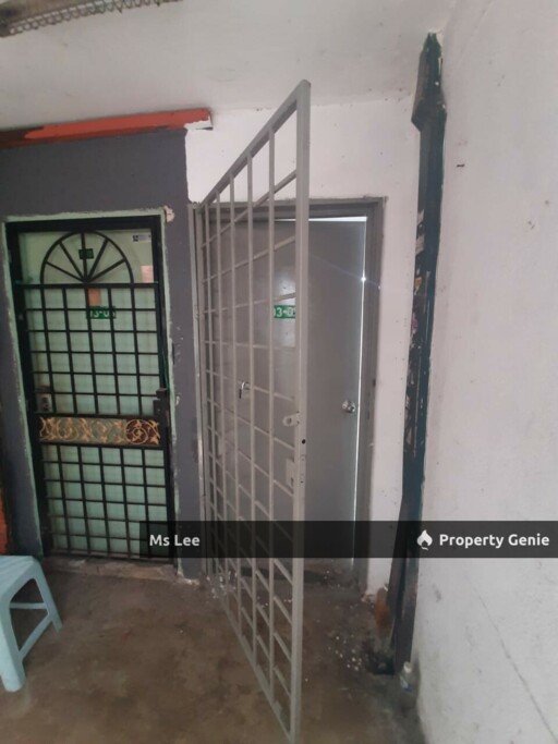 Dahlia Apartment-Bandar Country Homes,Rawang -Blok Seroja Tkt 2 -Ready Now