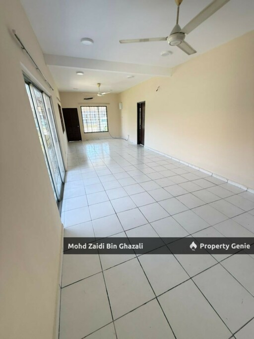 Corner unit single storey for sale