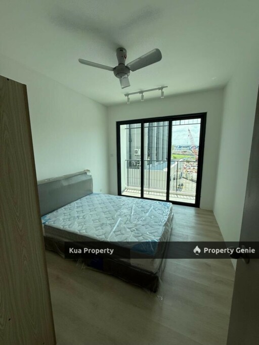 Middle Room Kenny Hill Residence 2 Apartment For Rent! at Kenny Hill, opposite Swinburne