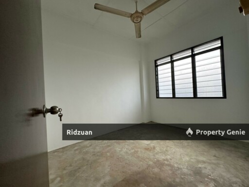 Flat Taman Molek