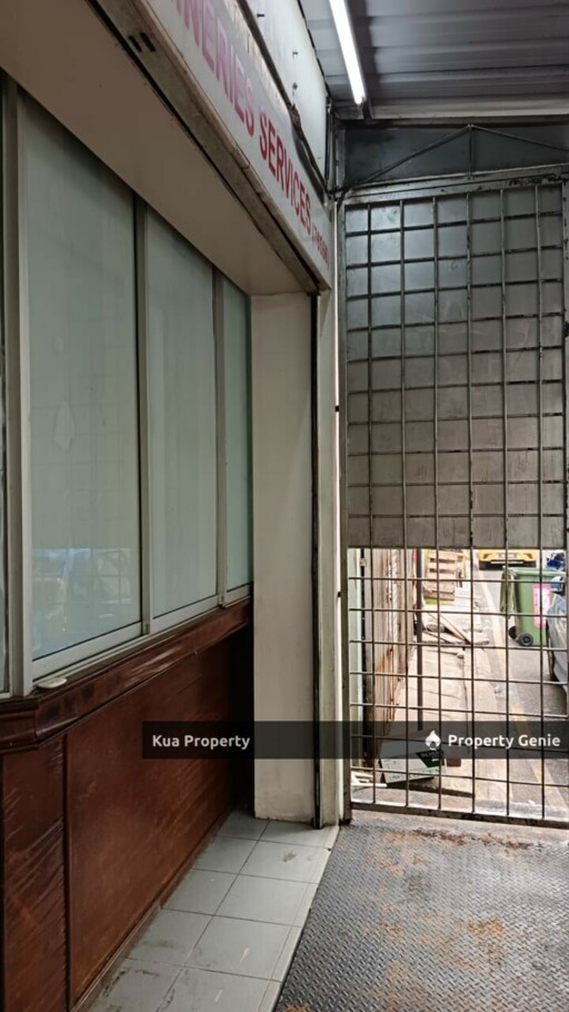 For Rent! Ground Floor Intermediate Shoplot at 3rd Mile, Near Aeon