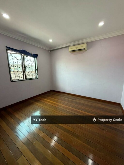Pulau Gadong 1.5 Storey Terrace